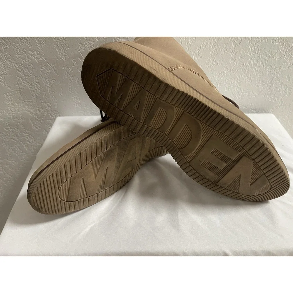 Madden Chukka Dress‎ Boots Men, Size 10.5 Light Tan Suede Lace-Up Ankle Boots